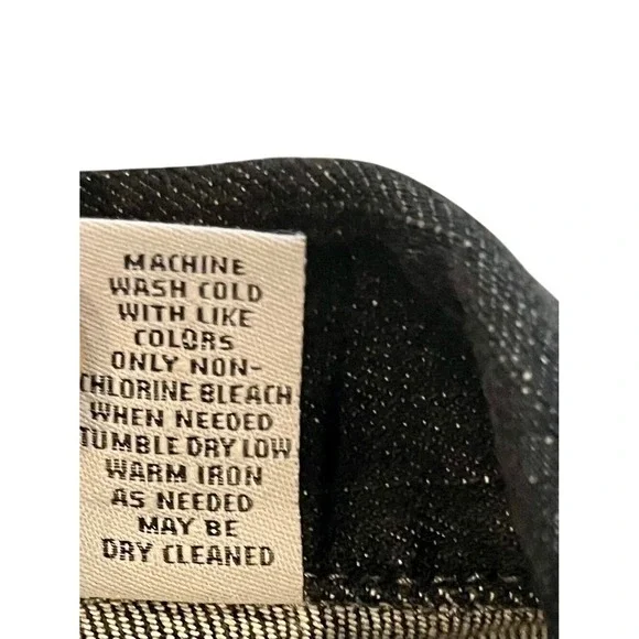 Chicos Platinum Denim Vest Women's Black Sleeveless Jean Collared Size 1 Chico's - Picture 7 of 7